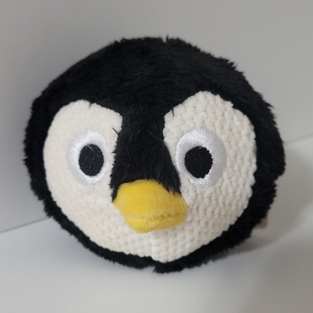 Scentsy Penguin Bitty Buddy Scented in Very Merry Cranberry NEW Discontinued